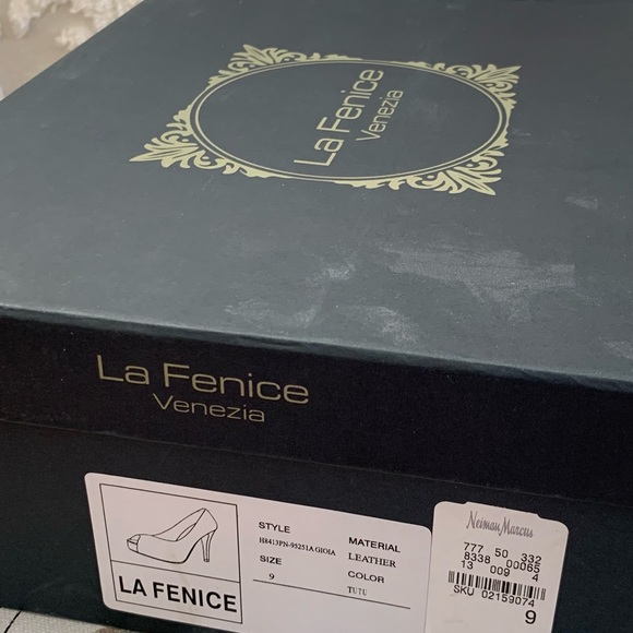 NWT LaFenice Venezia Light Beige Patent Leather/Suede Platform Peep Toe Pumps 9 - Picture 6 of 12